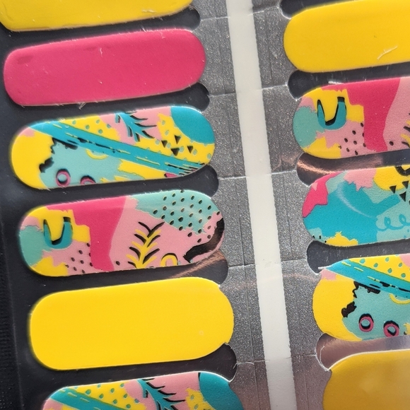 5 for $15 Nail Wrap - LA Beach - Picture 2 of 7